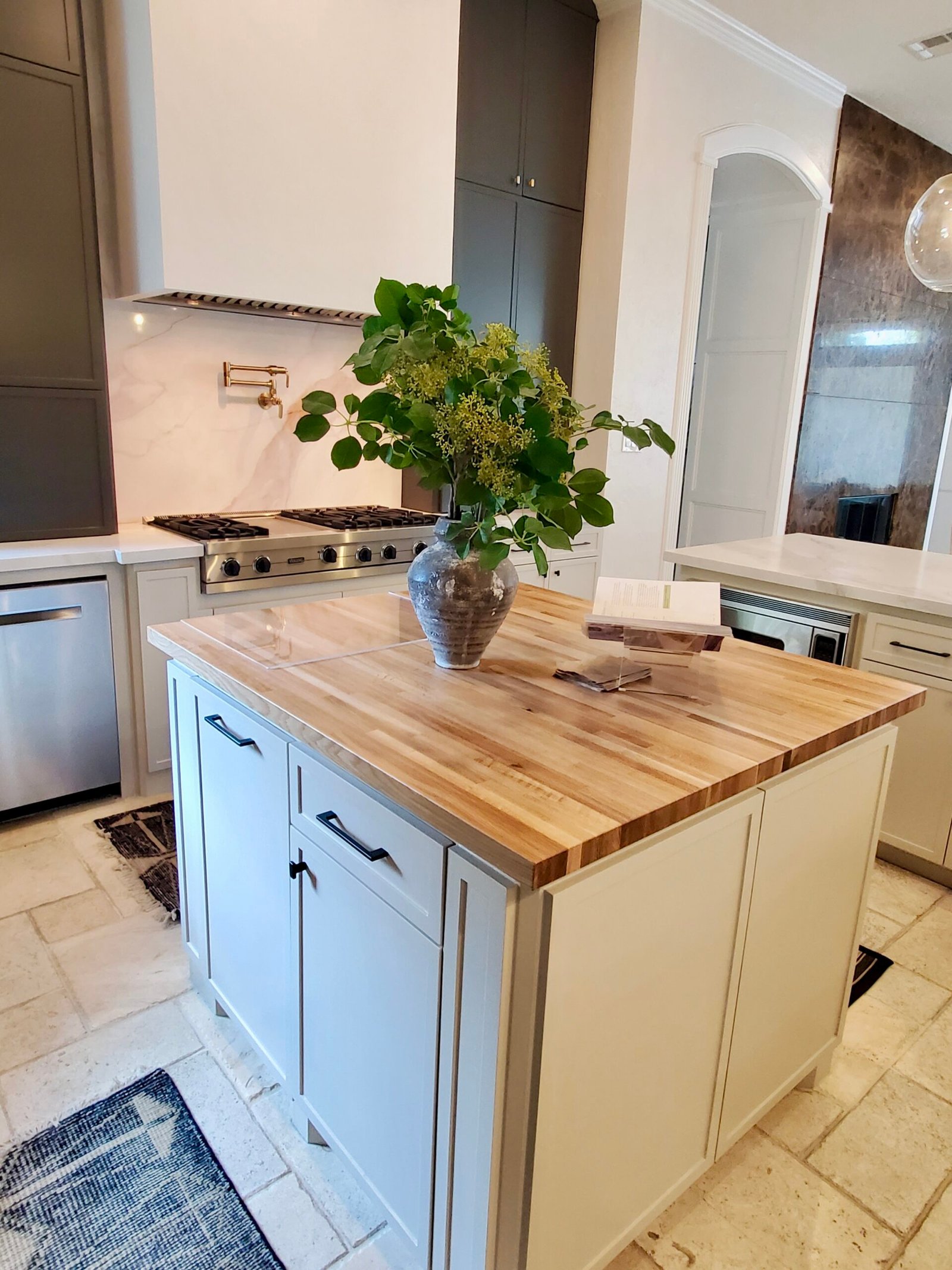 Kitchen island ideas by Jerry Puente